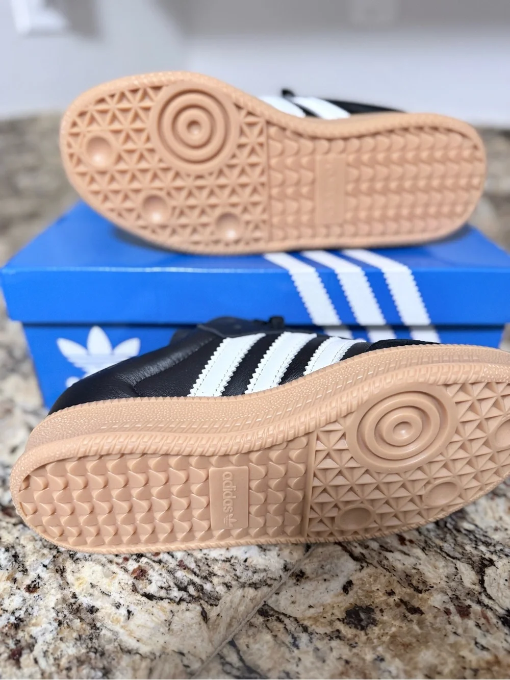 adidas Samba 6Y or 7w